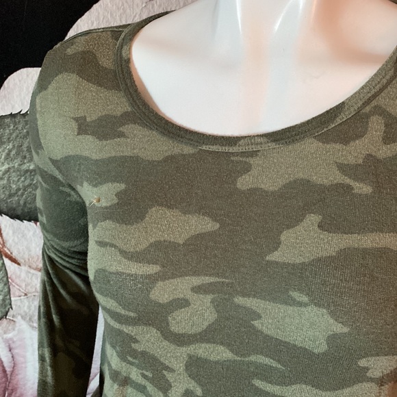 Womens Camo Long Sleeve - Picture 2 of 4